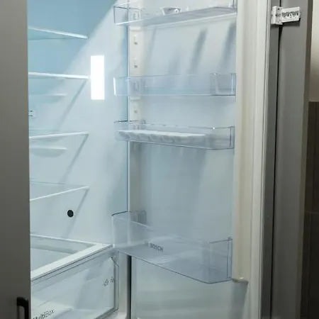 Hostgost Selected - Parliament Daire Belgrad