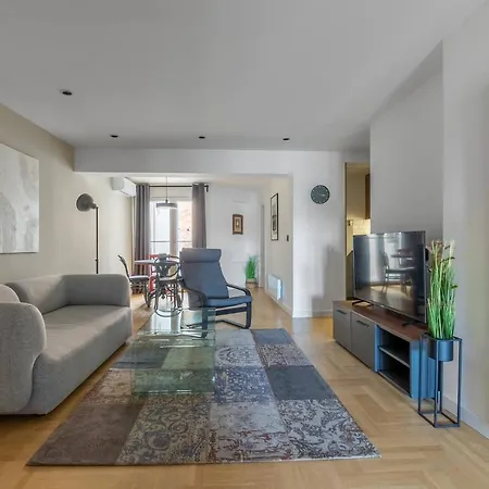 Hostgost Selected - Parliament *