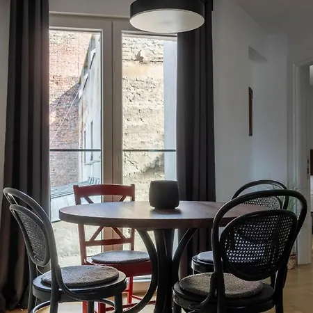 Daire Hostgost Selected - Parliament